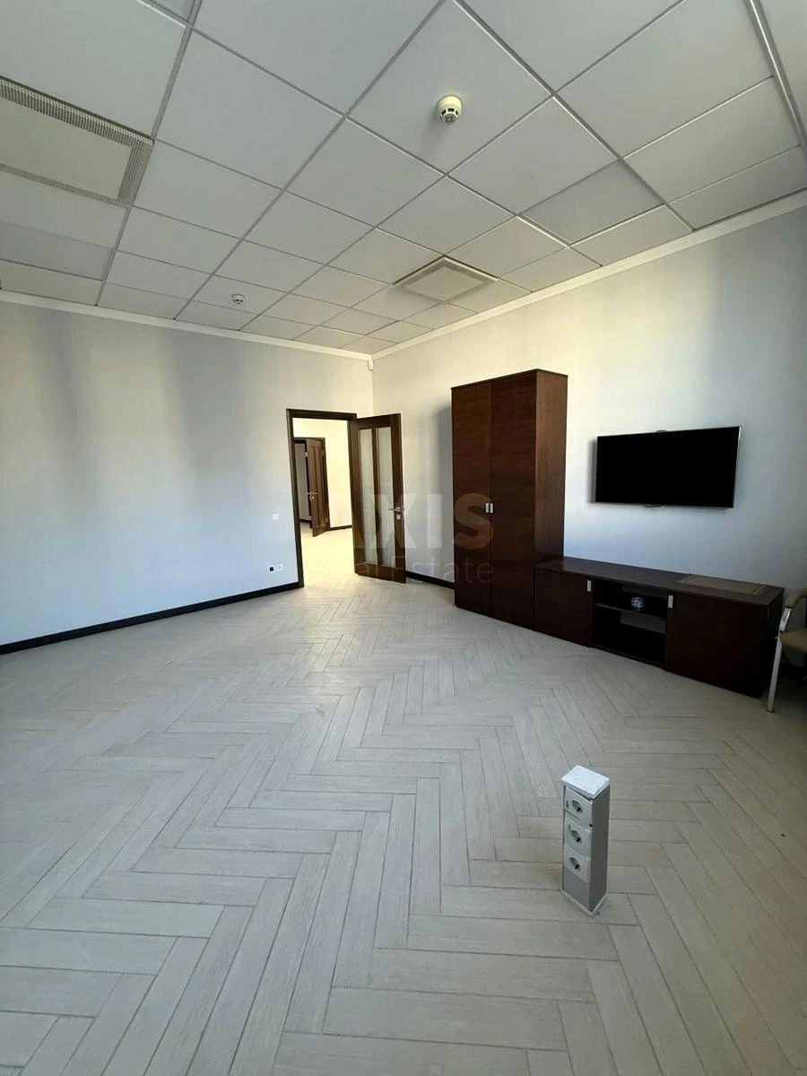 Office vul. Rustaveli Shota 44, 145m2692564