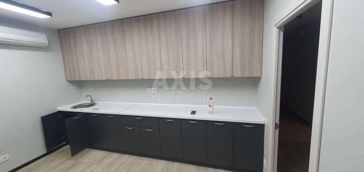 Office vul. Vozdvyzhens'ka 58, 257m2660936