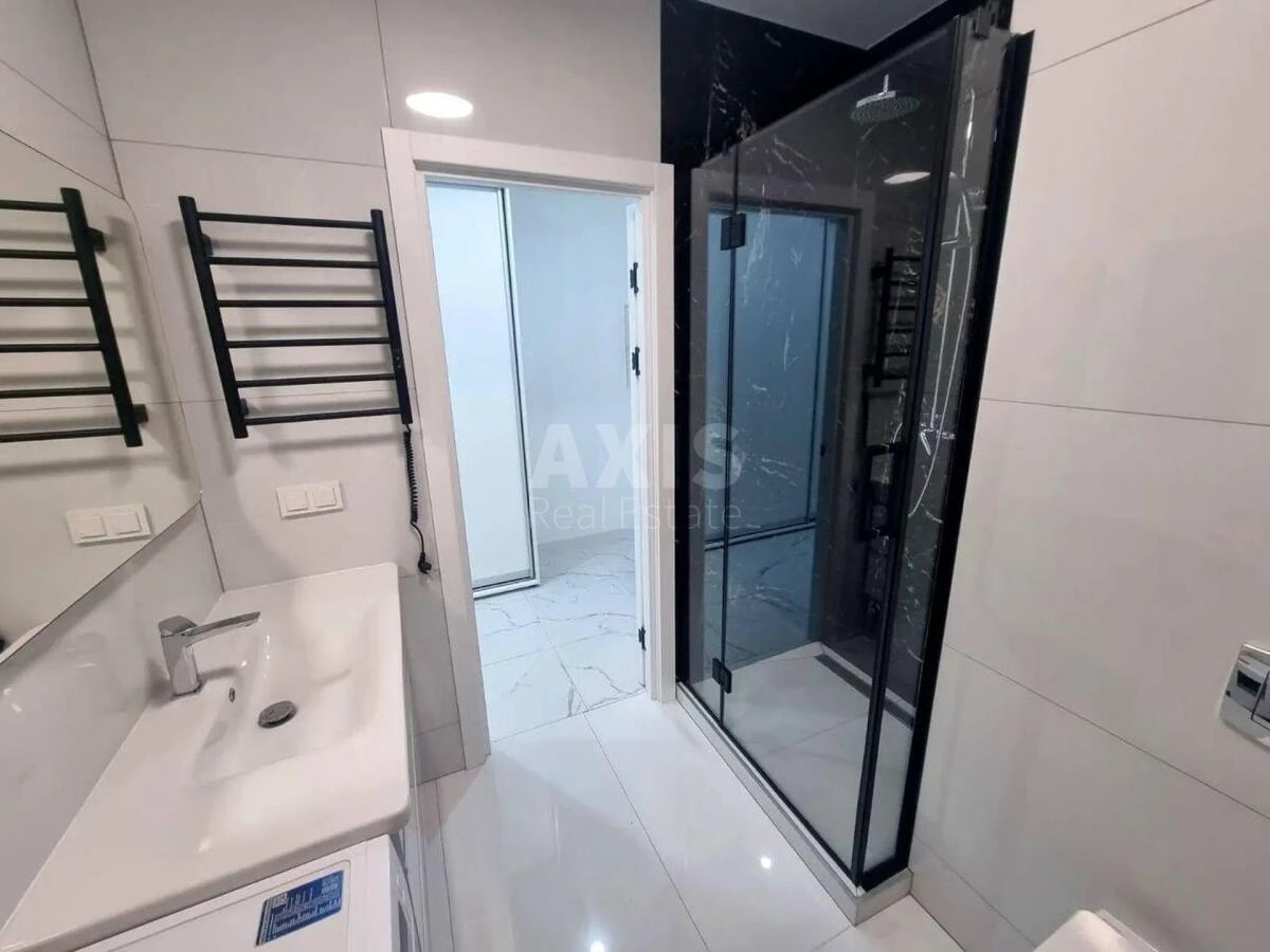 1k apartment pr-t Berestejskij 11692826