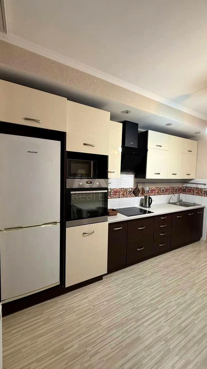 3к квартира ул. Ахматовой Анны 30645300