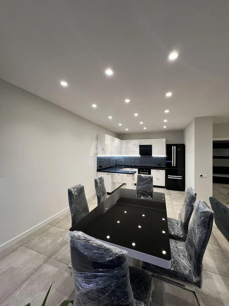 3k apartment vul. Dmytrivs'ka 10615681