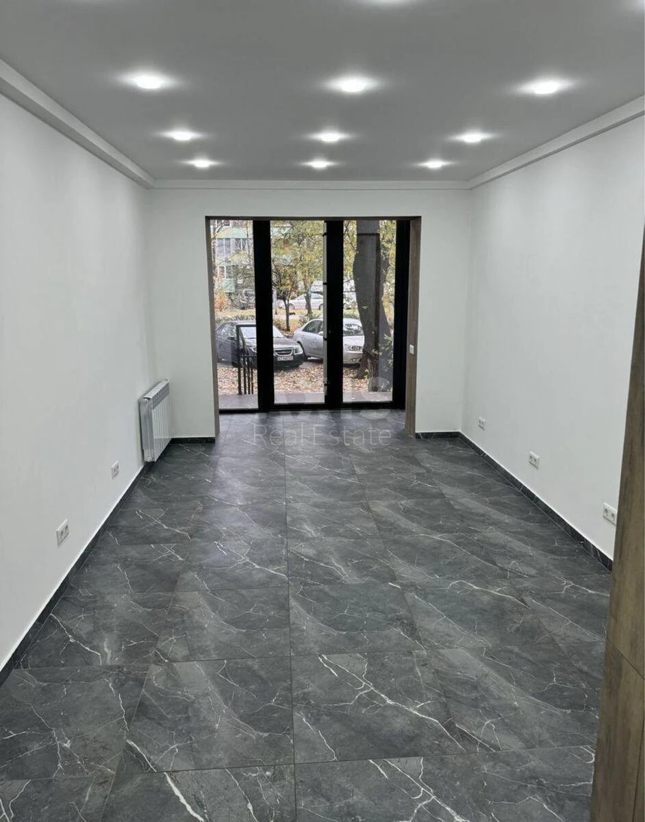Trade object bul. Igorja Shamo 19, 35m2710421