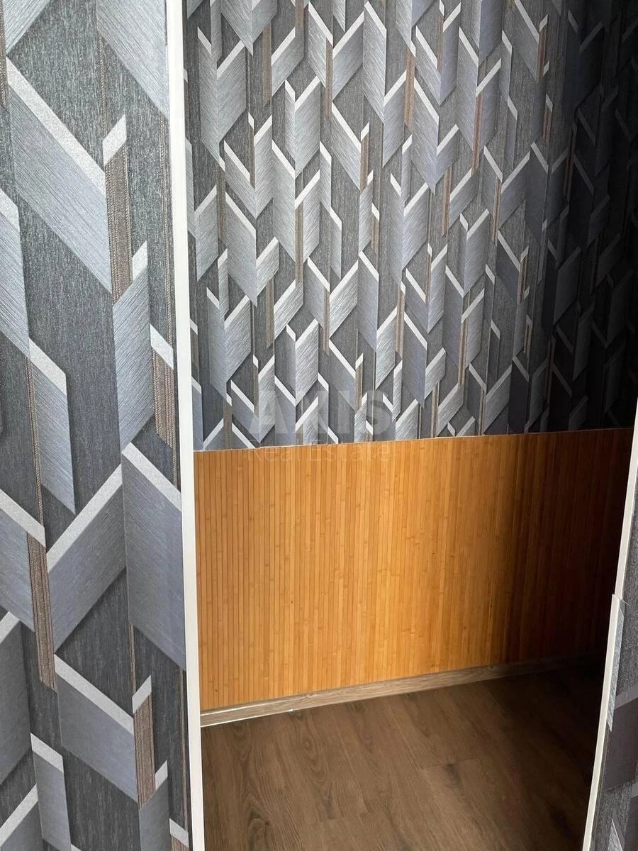 4k apartment vul. Zhyljans'ka 118709442