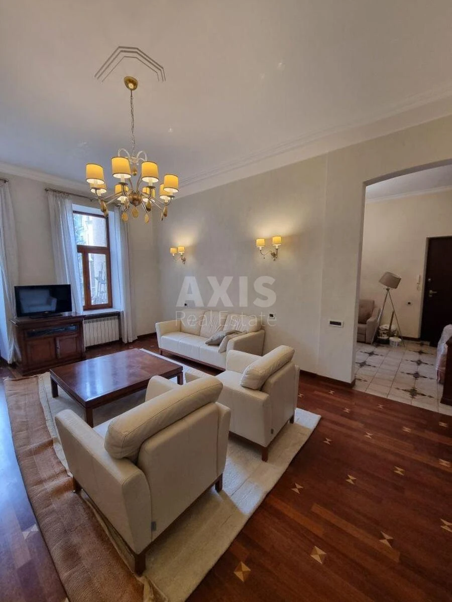 3к квартира спуск Андреевский 2В611781