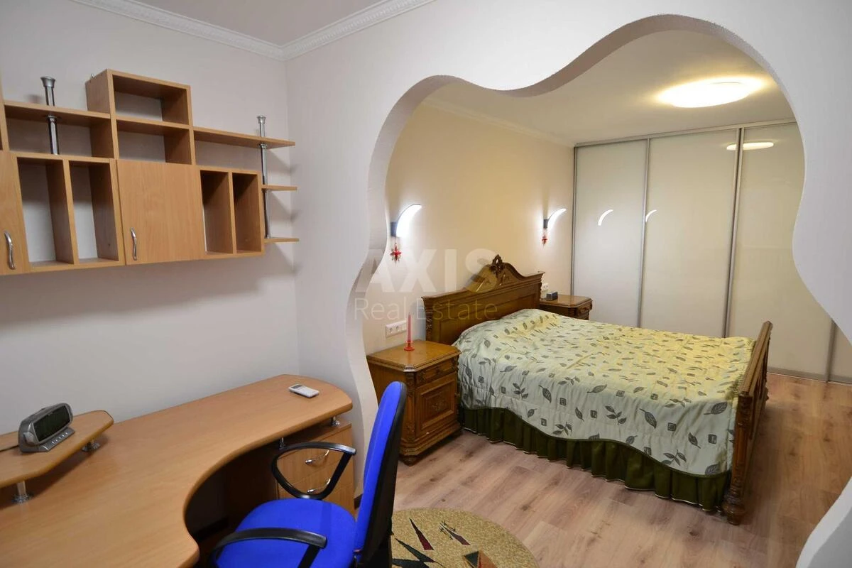 2k apartment prov. Varyazkyy 13683958