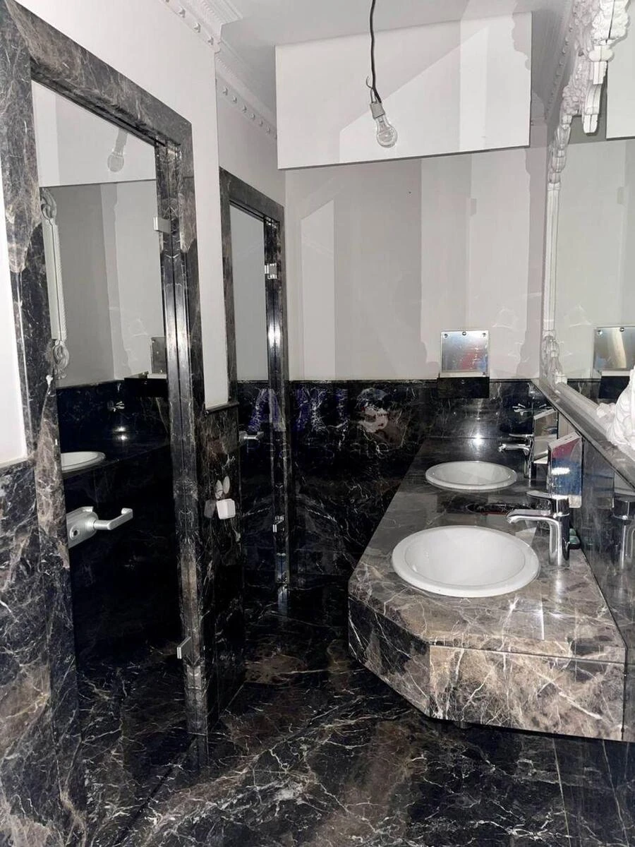 Объект торговли ул. Хмельницкого Богдана 31/27, 400м2492045