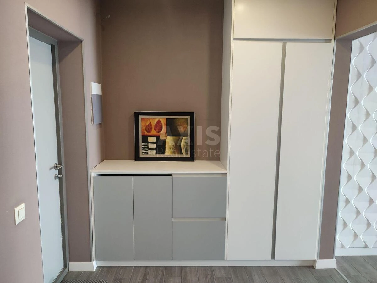 1k apartment pr-t Berestejskij 55А696106