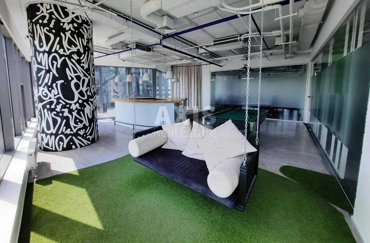 Office pl. Sportyvna One A, 208m256300