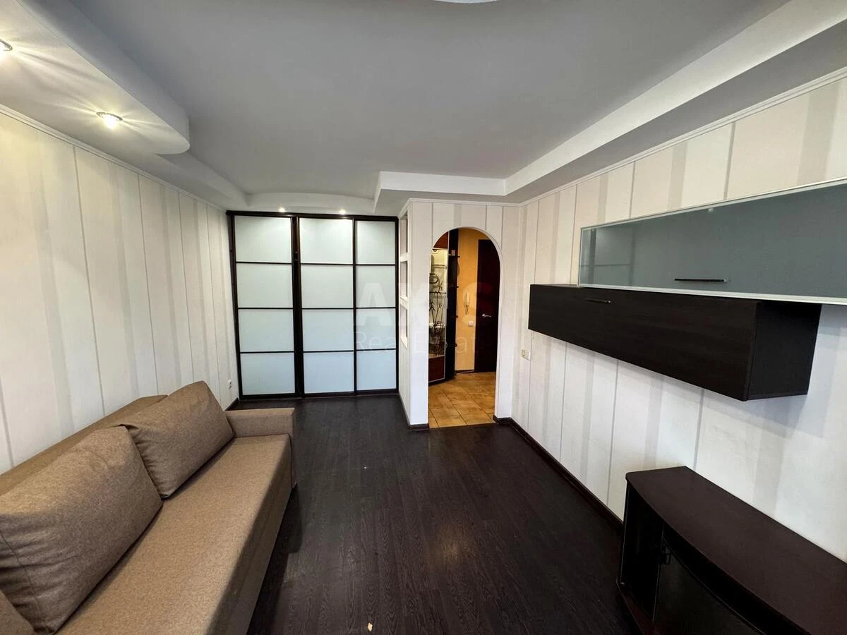 1k apartment pr-t Obolons'kyj 31636584