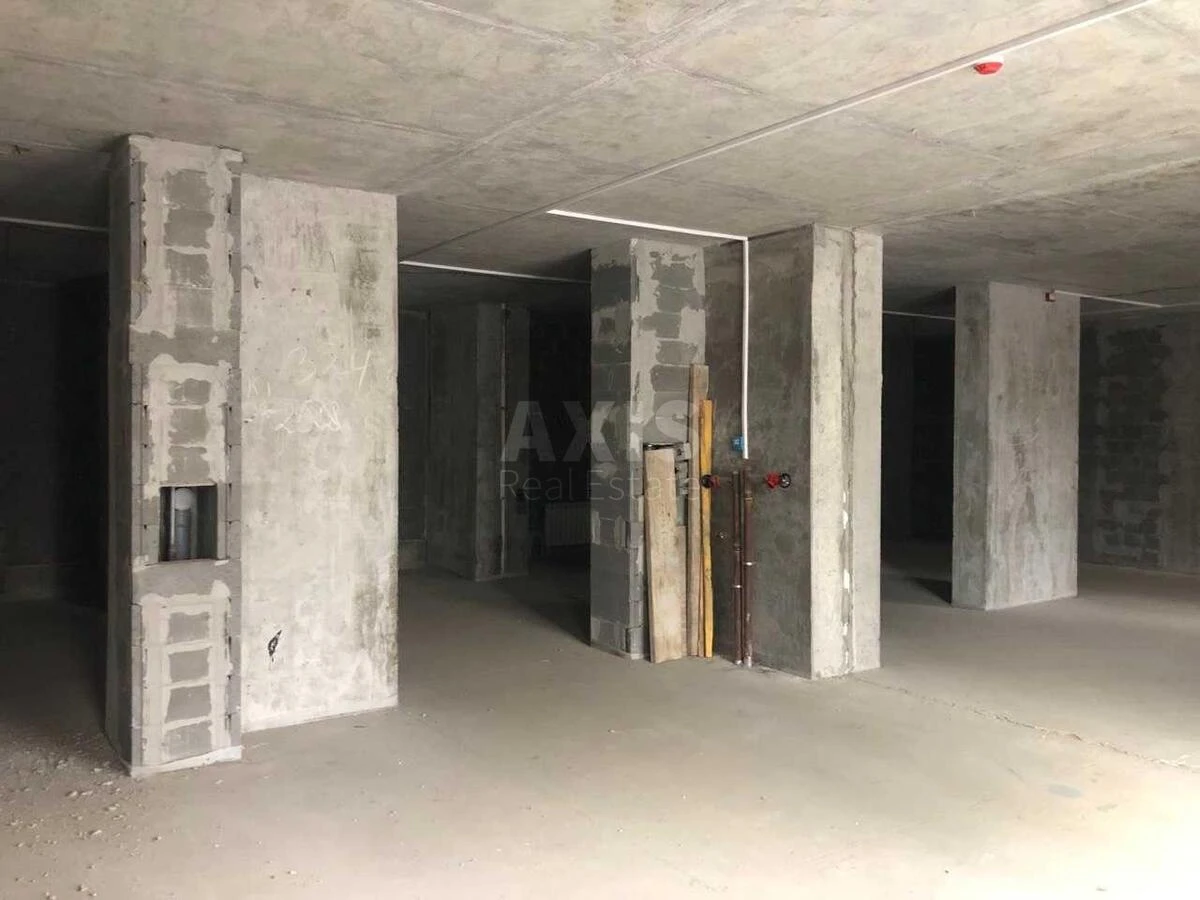 Service object vul. Mykil's'ko-Slobids'ka 10, 165m2667932