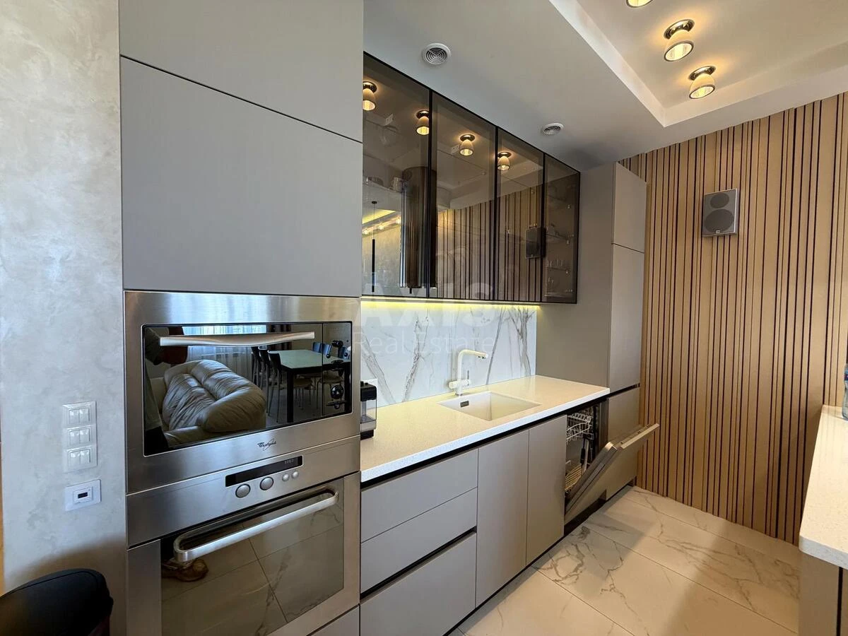 3k apartment vul. Urlivs'ka 4А70323