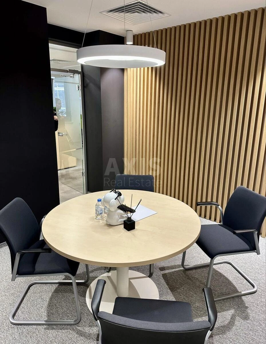 Office pl. Sportyvna 3, 210m2597063