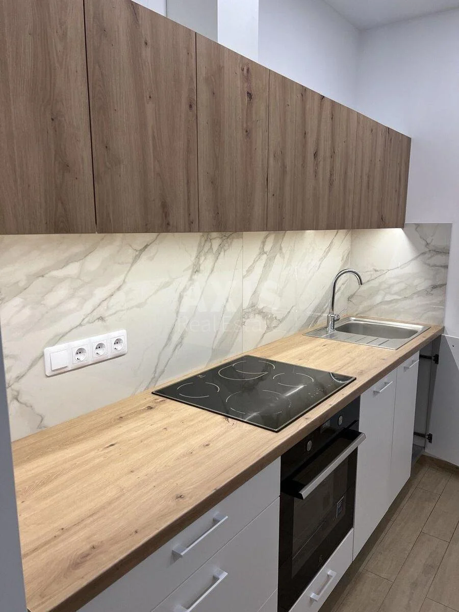 1k apartment vul. Revuc'kogo 40