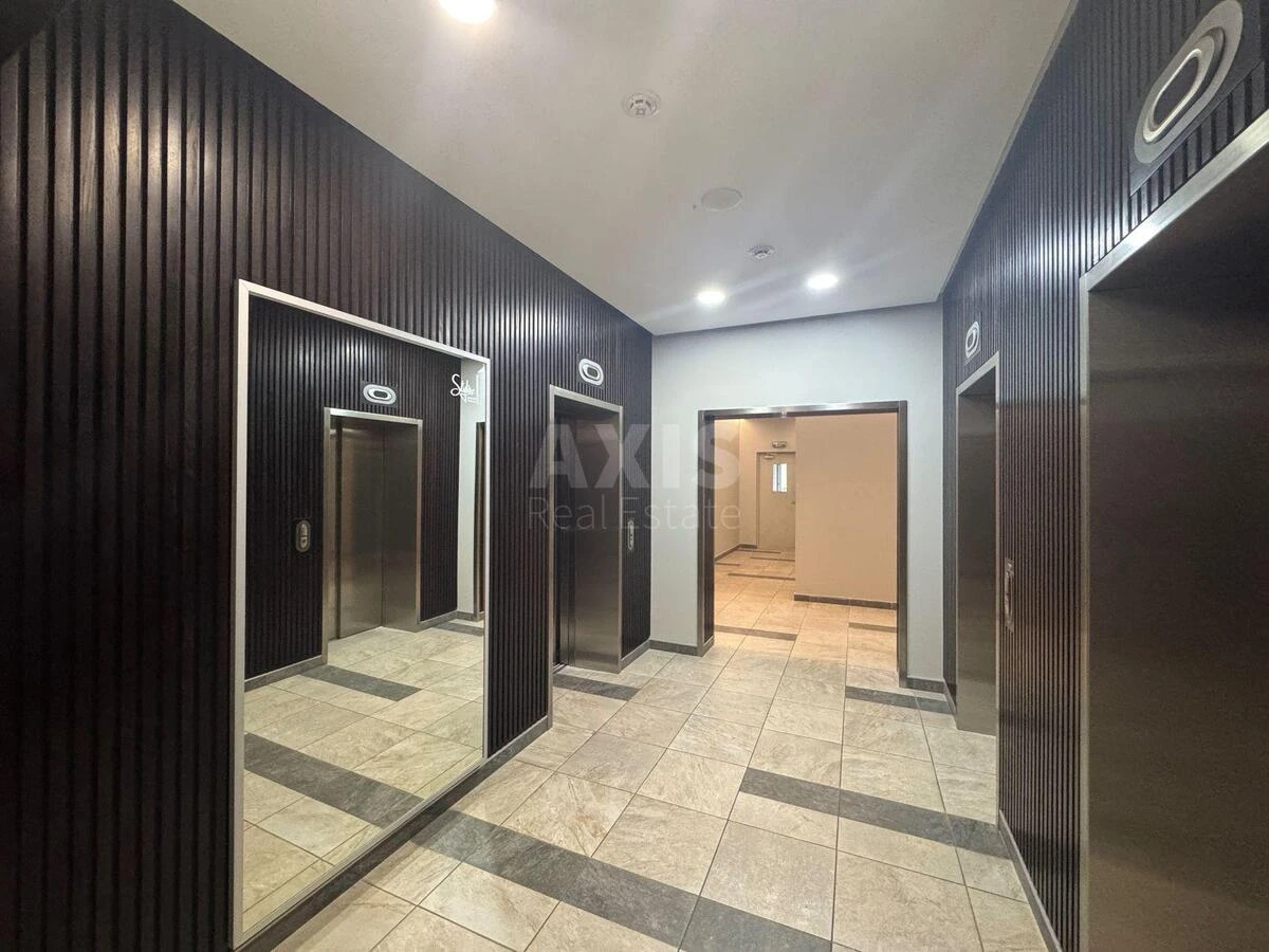 Office vul. Jevgena Konoval'cja 26А, 203m2643742