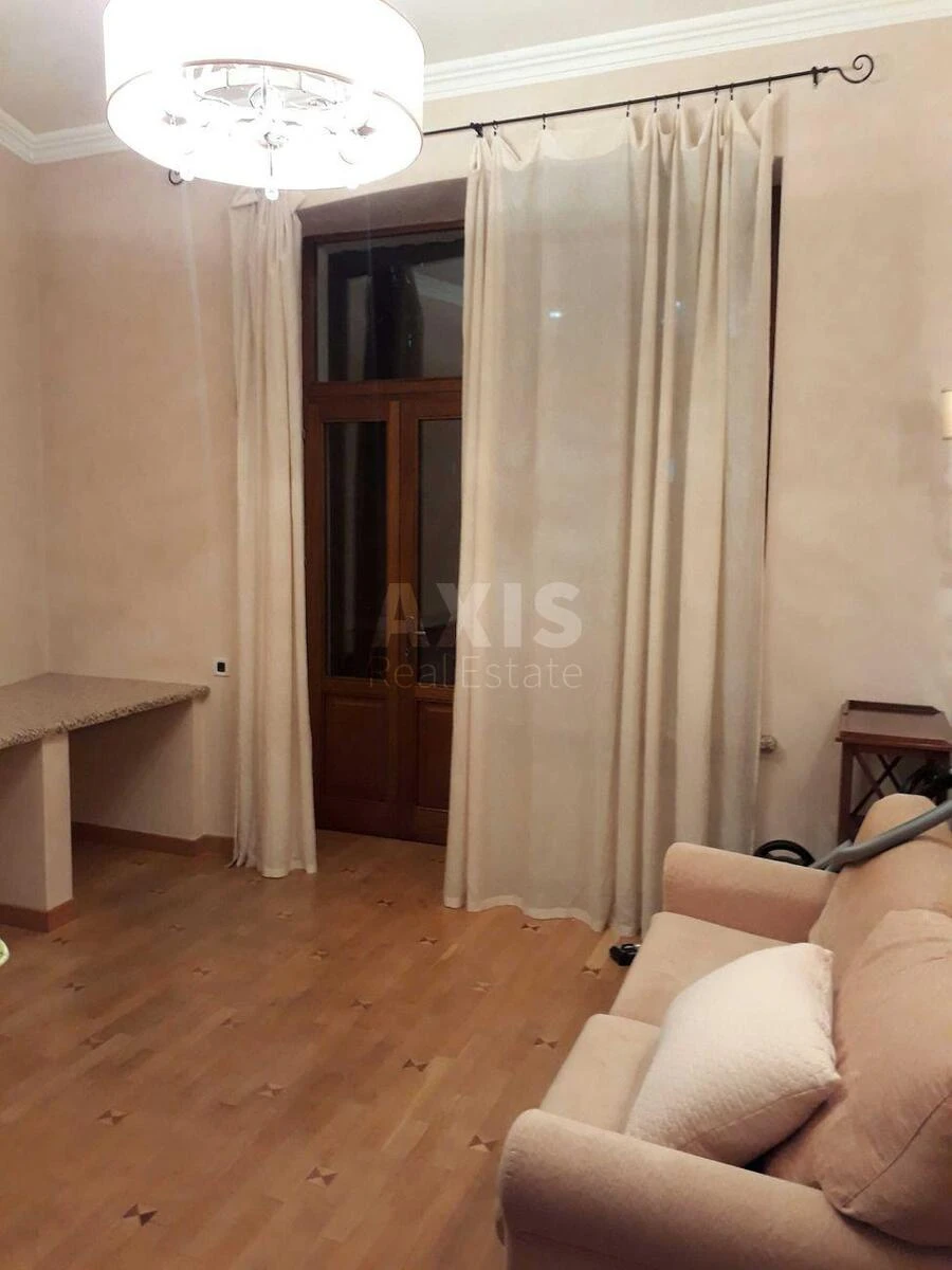 3к квартира спуск Андреевский 2В611782