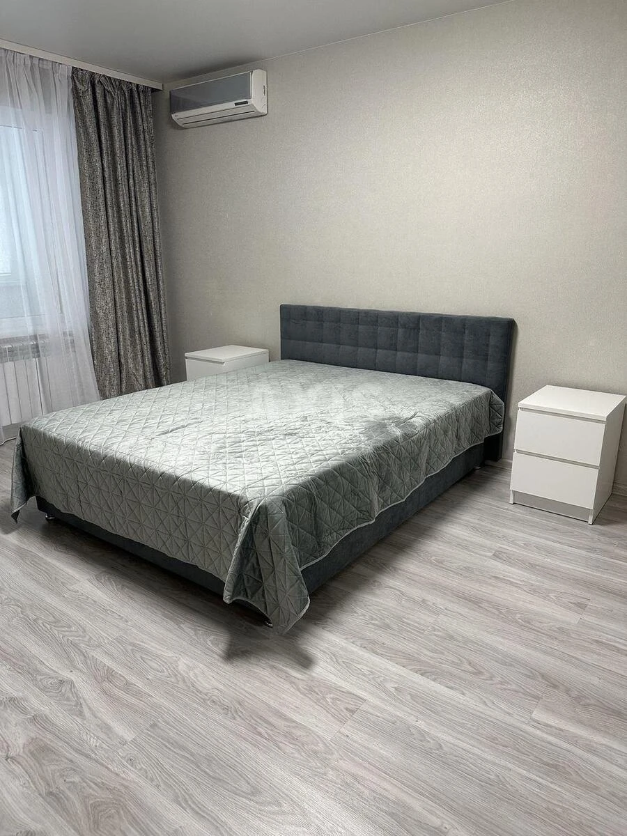 2k apartment vul. Revuc'kogo 13683455