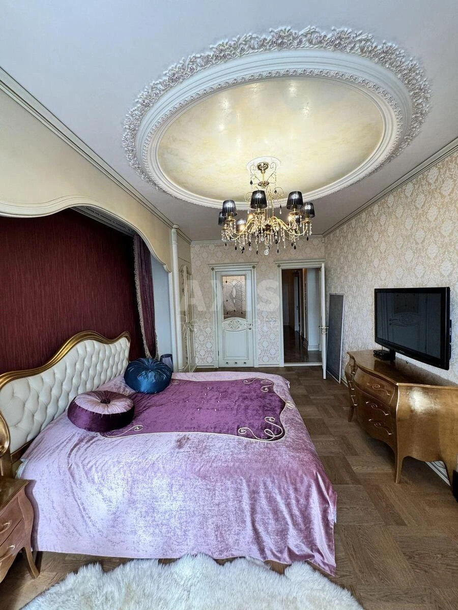 4к квартира ул. Окипной Раисы 10Б572073