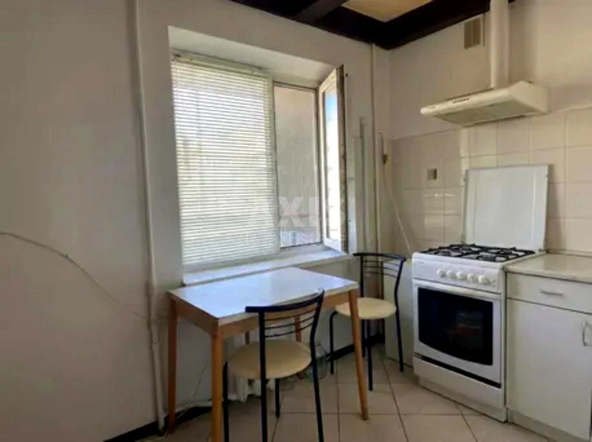 3k apartment vul. Bratyslavs'ka 36/266500