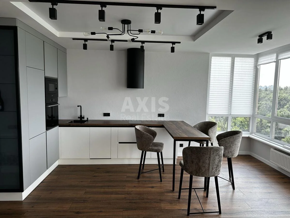 2k apartment vul. Kadets'kyj gaj 12