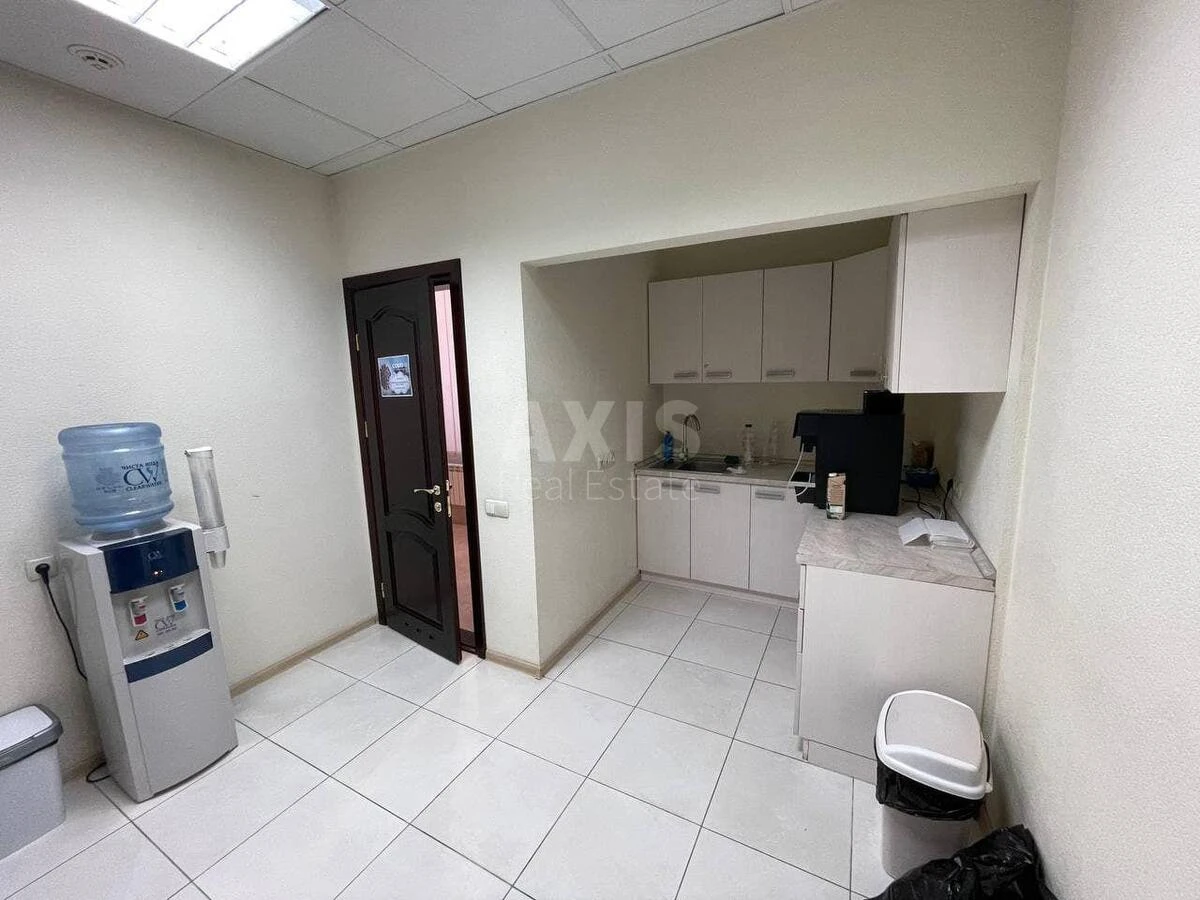 Office prov. Panfilovciv 1, 1500m2670030