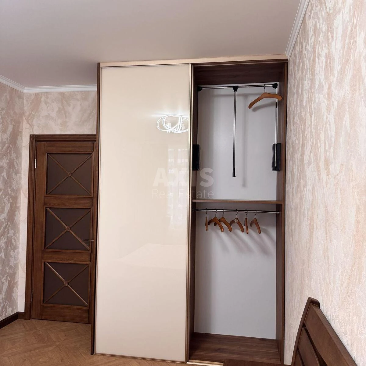1k apartment vul. Sverstjuka Jevgena 46429514