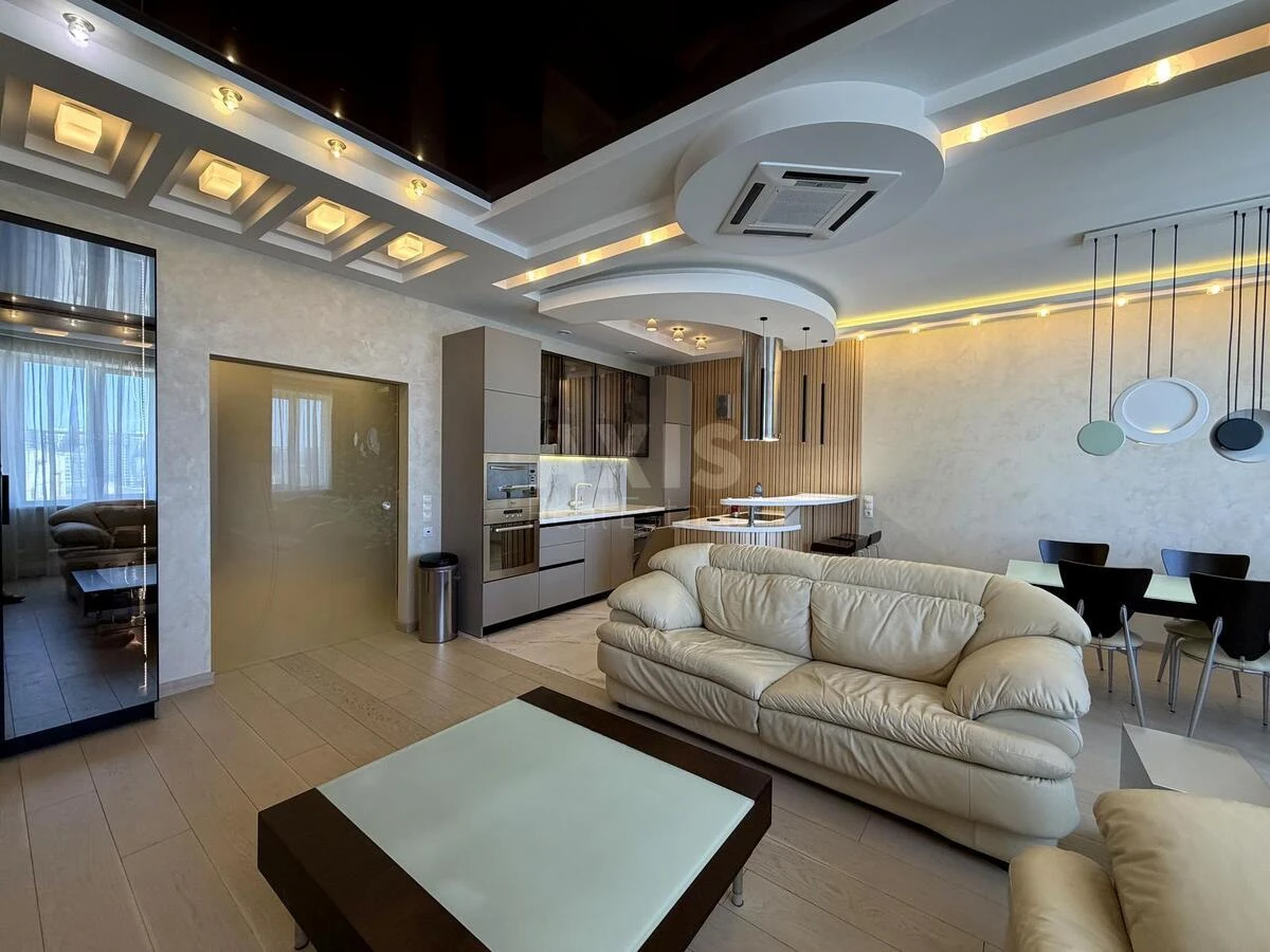 3k apartment vul. Urlivs'ka 4А703230
