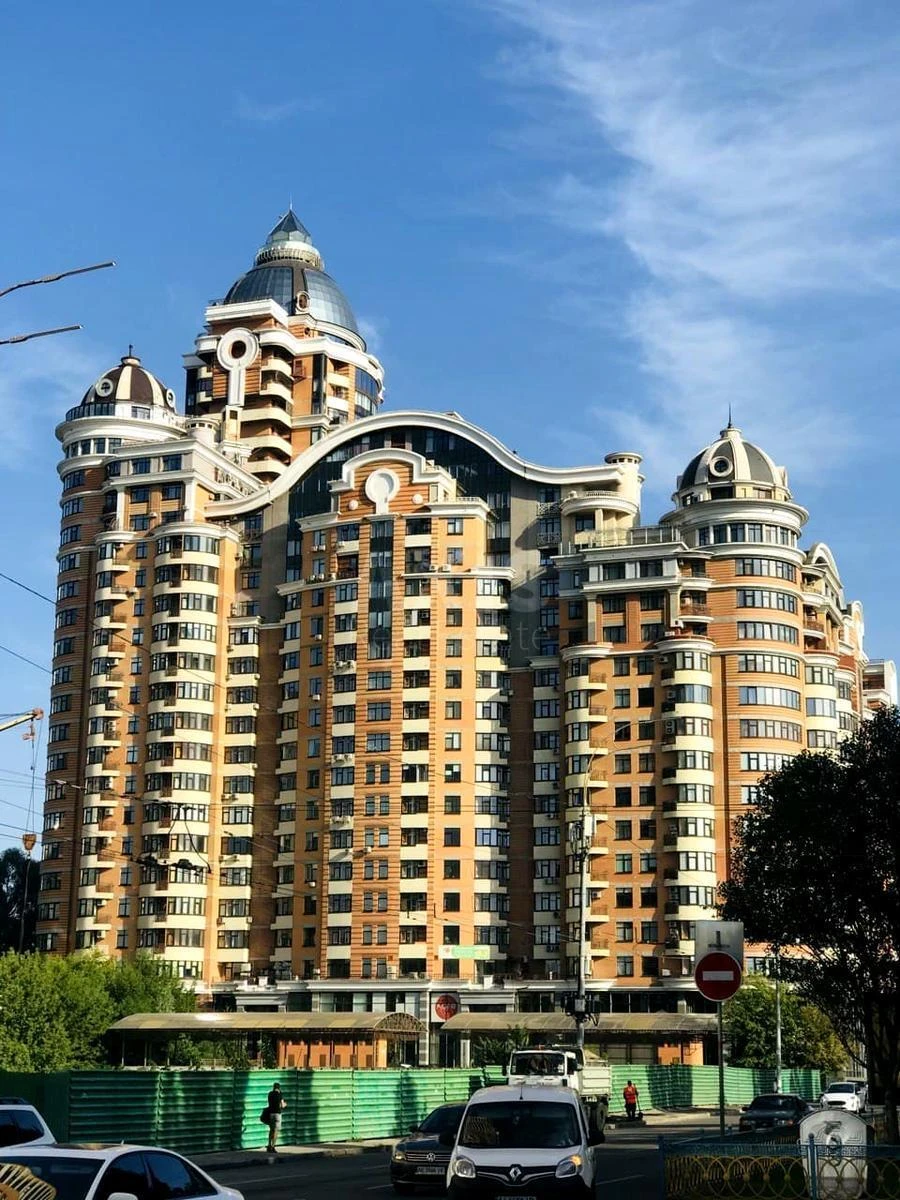 1k apartment bul. Lesi Ukrai'nky 7Б6386910