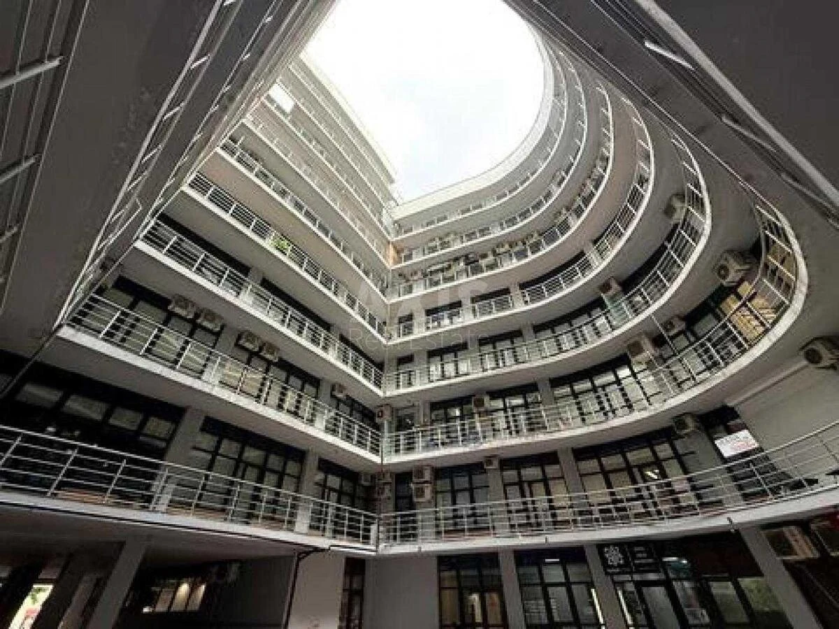 Office vul. Jevgena Konoval'cja 36, 63m26673211