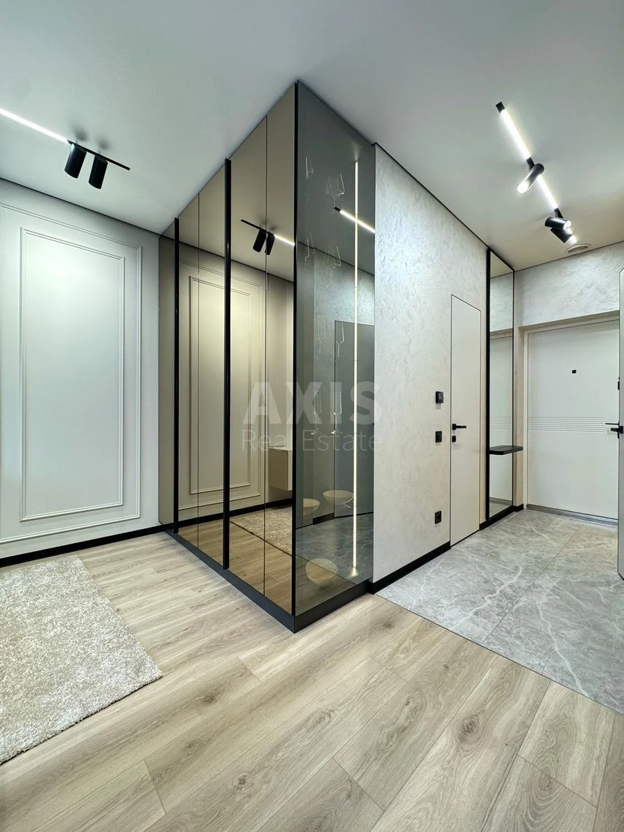 3k apartment vul. L'vivs'ka 15681709