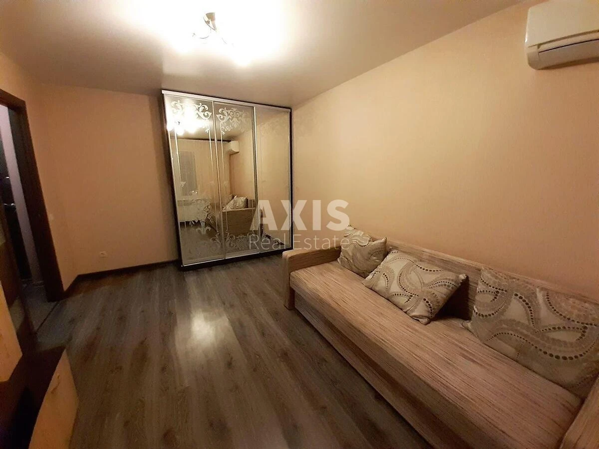 1к квартира ул. Братства Тарасовцев 5Б696585
