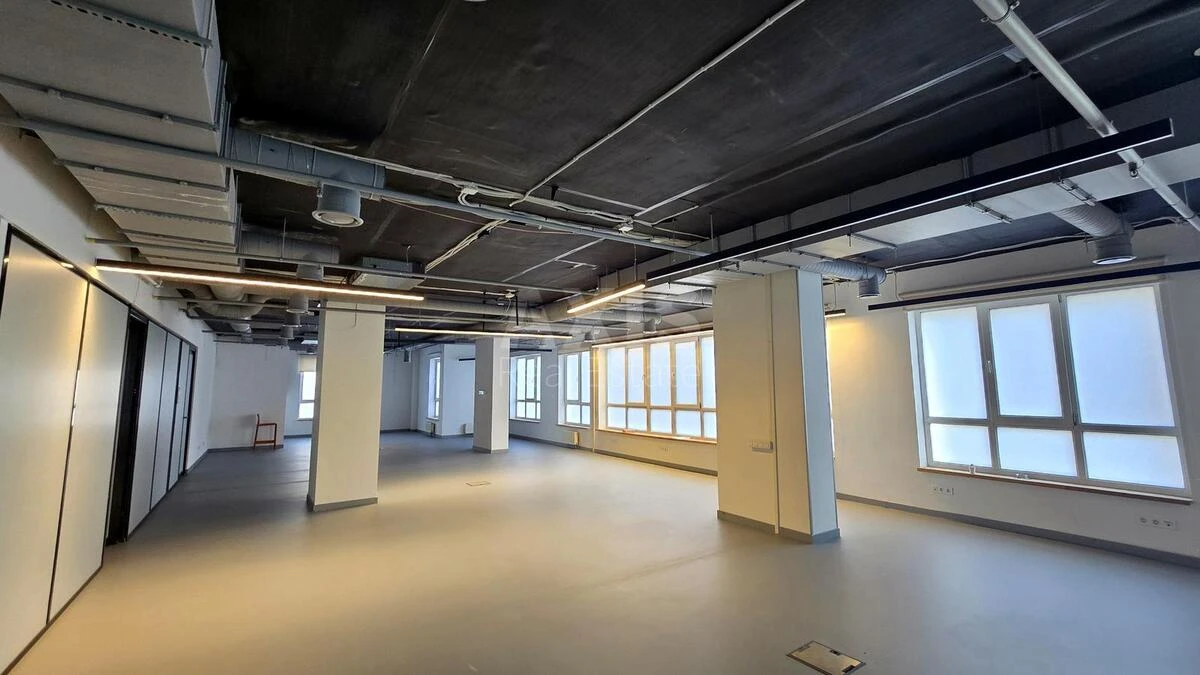 Office vul. Saksagans'kogo 90, 900m2668661