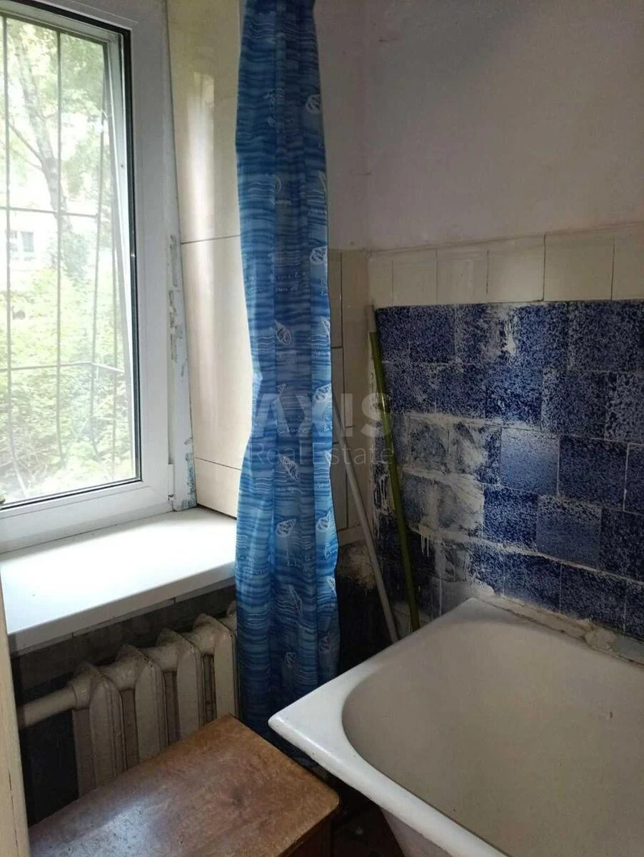 2к квартира ул. Владимира Наумовича 10700465