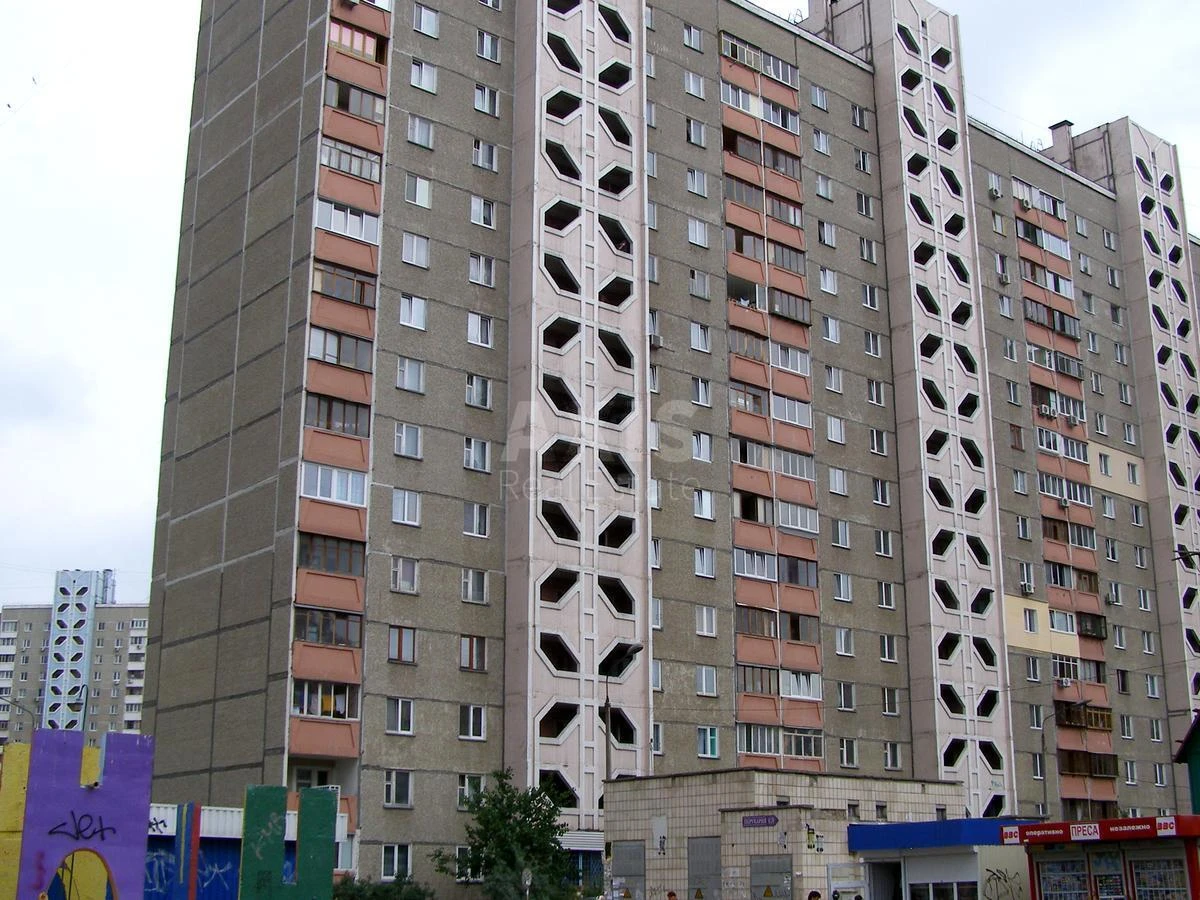 2к квартира ул. Ахматовой Анны 16В6899416