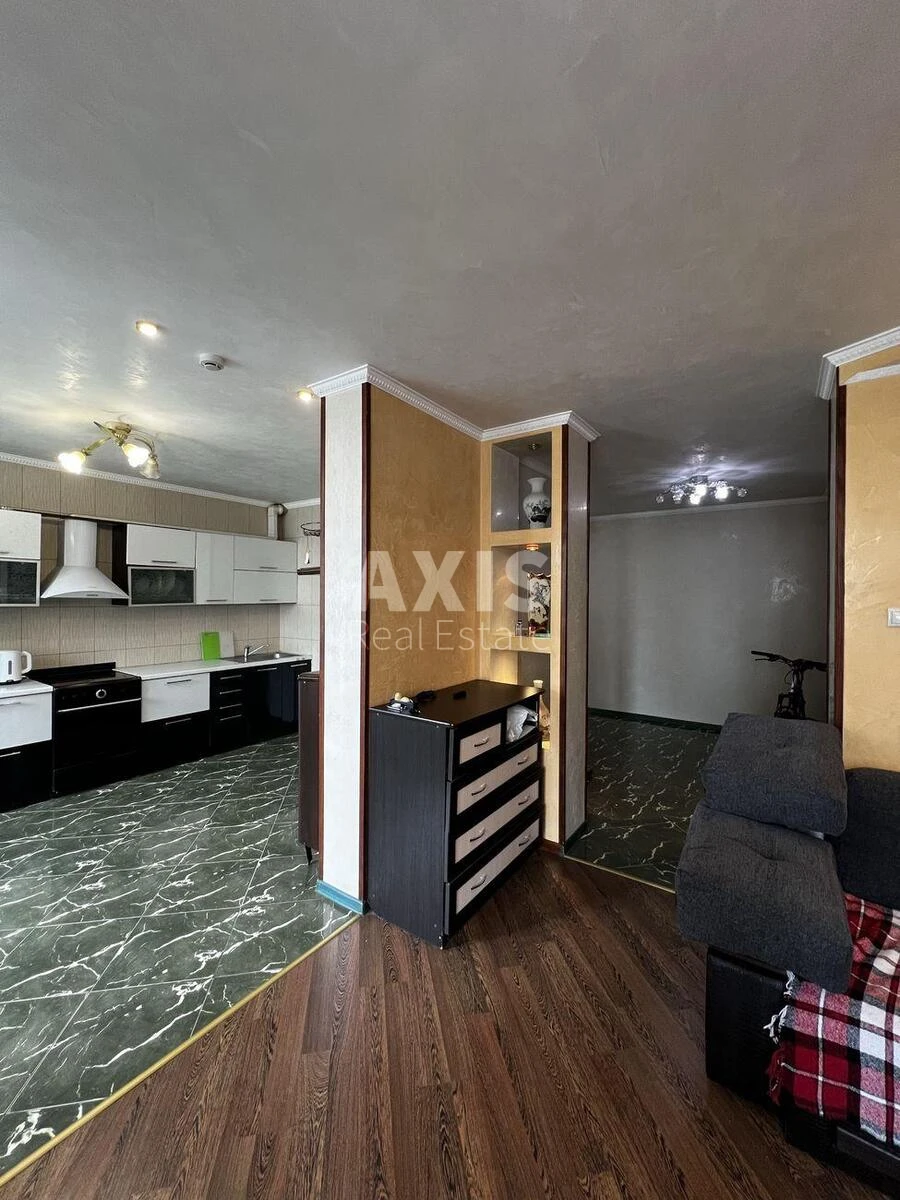 2k apartment vul. Sribnokil's'ka 1562117