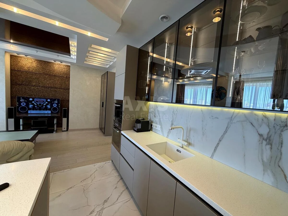 3k apartment vul. Urlivs'ka 4А703231