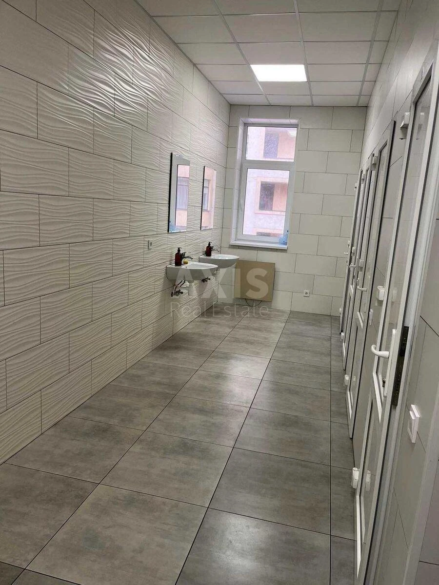 Trade object vul. Dmytrivs'ka 71, 4200m2656834