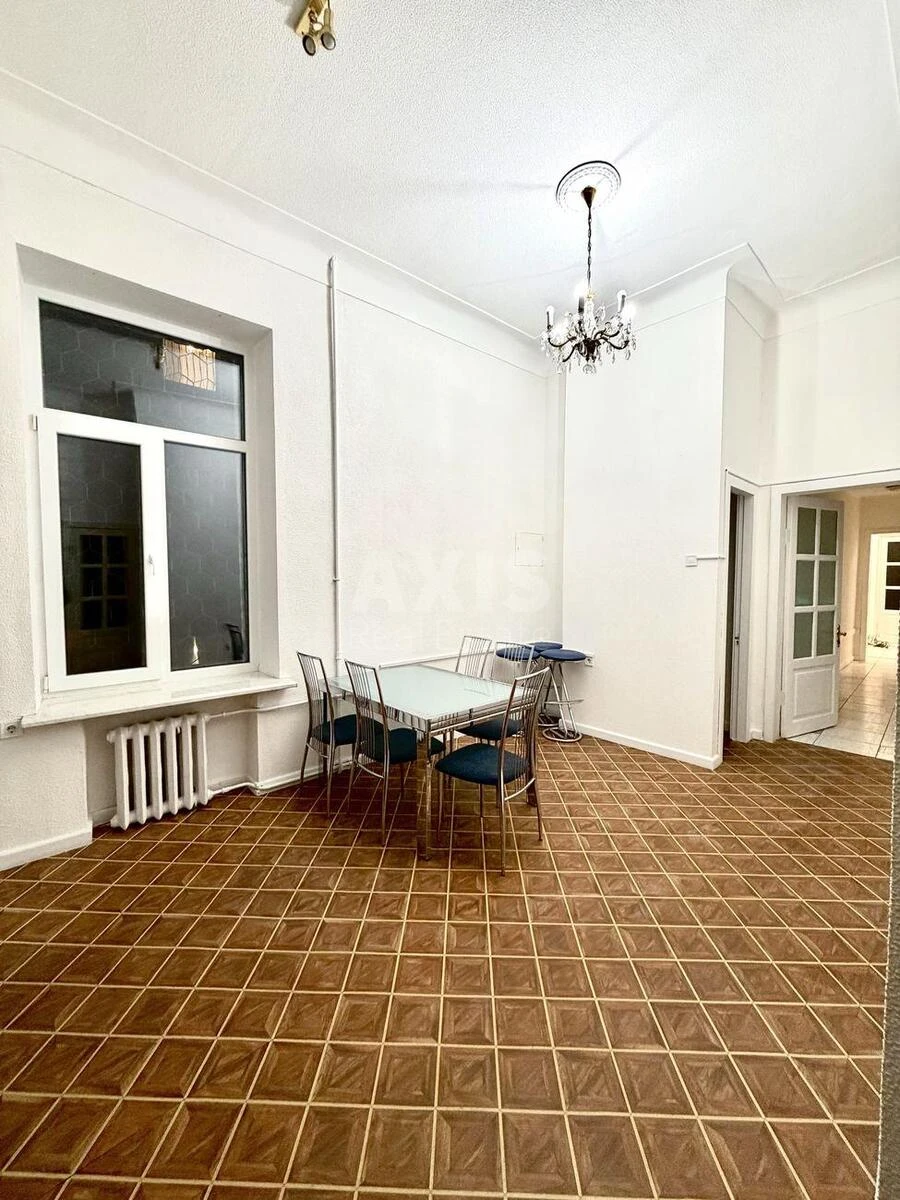 Office vul. Antonovycha 10А, 125m2641296