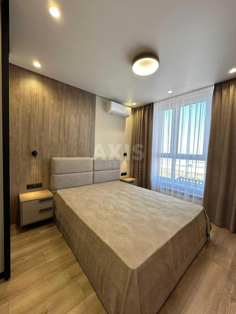 1k apartment pr-t Stepana Bandery 32Д646063