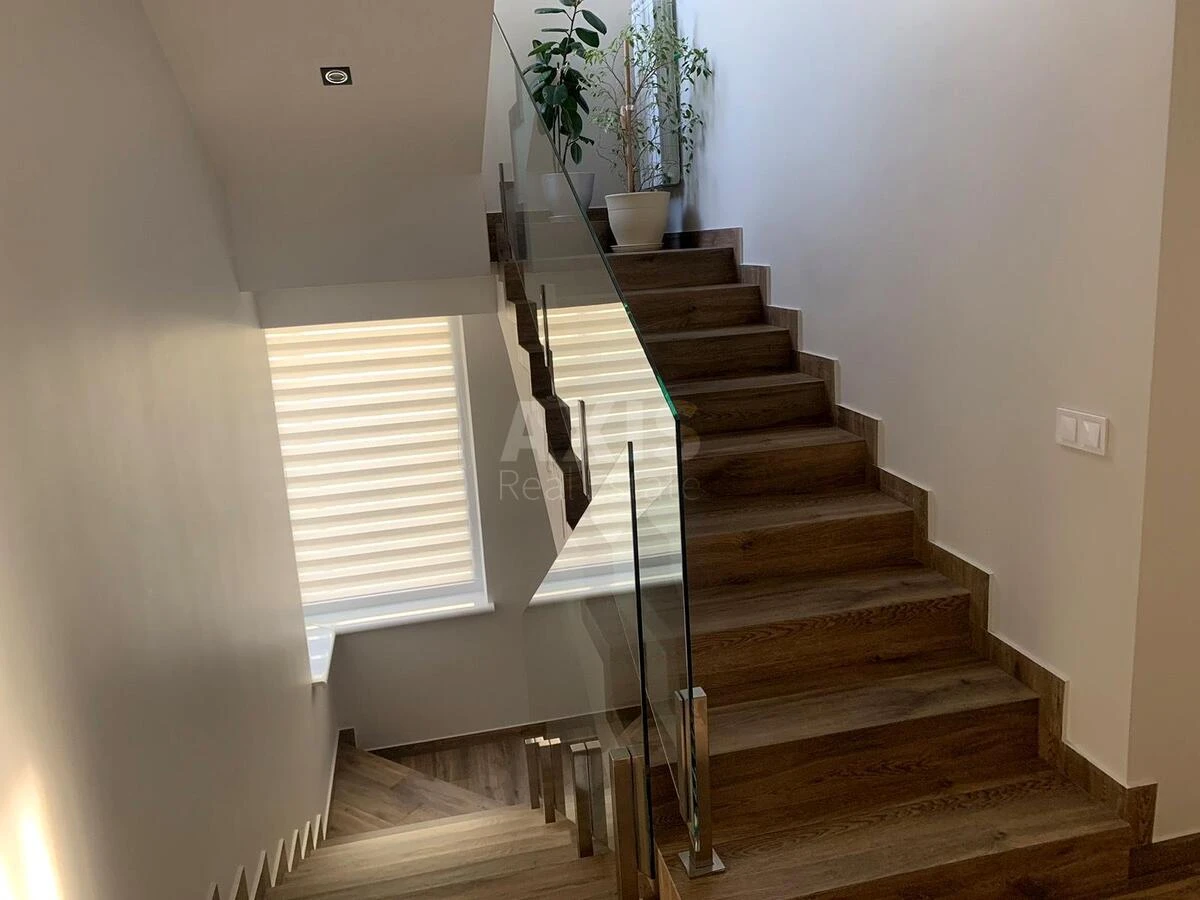 House bul. Mykoly Mikhnovskoho, 300m2, Kyiv city6103910