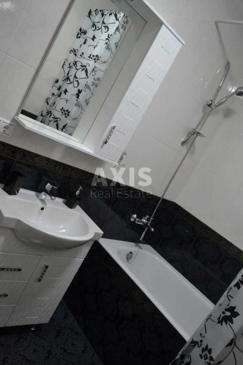 1k apartment vul. Bogdanivs'ka Seven A405478