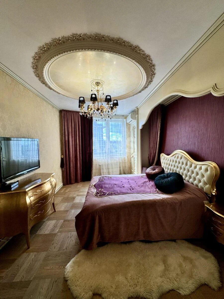 4к квартира ул. Окипной Раисы 10Б572075