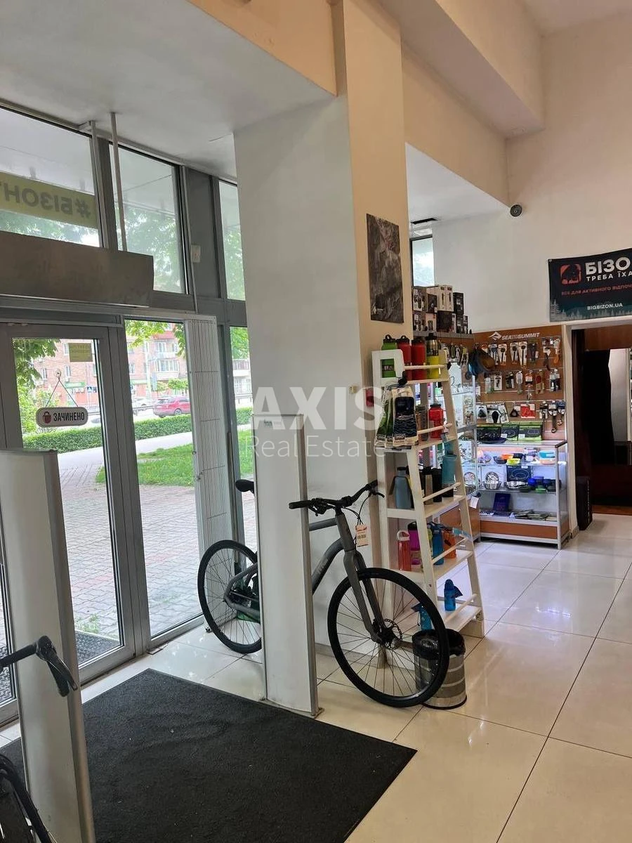 Trade object pr-t Berestejskij 18, 270m2391814