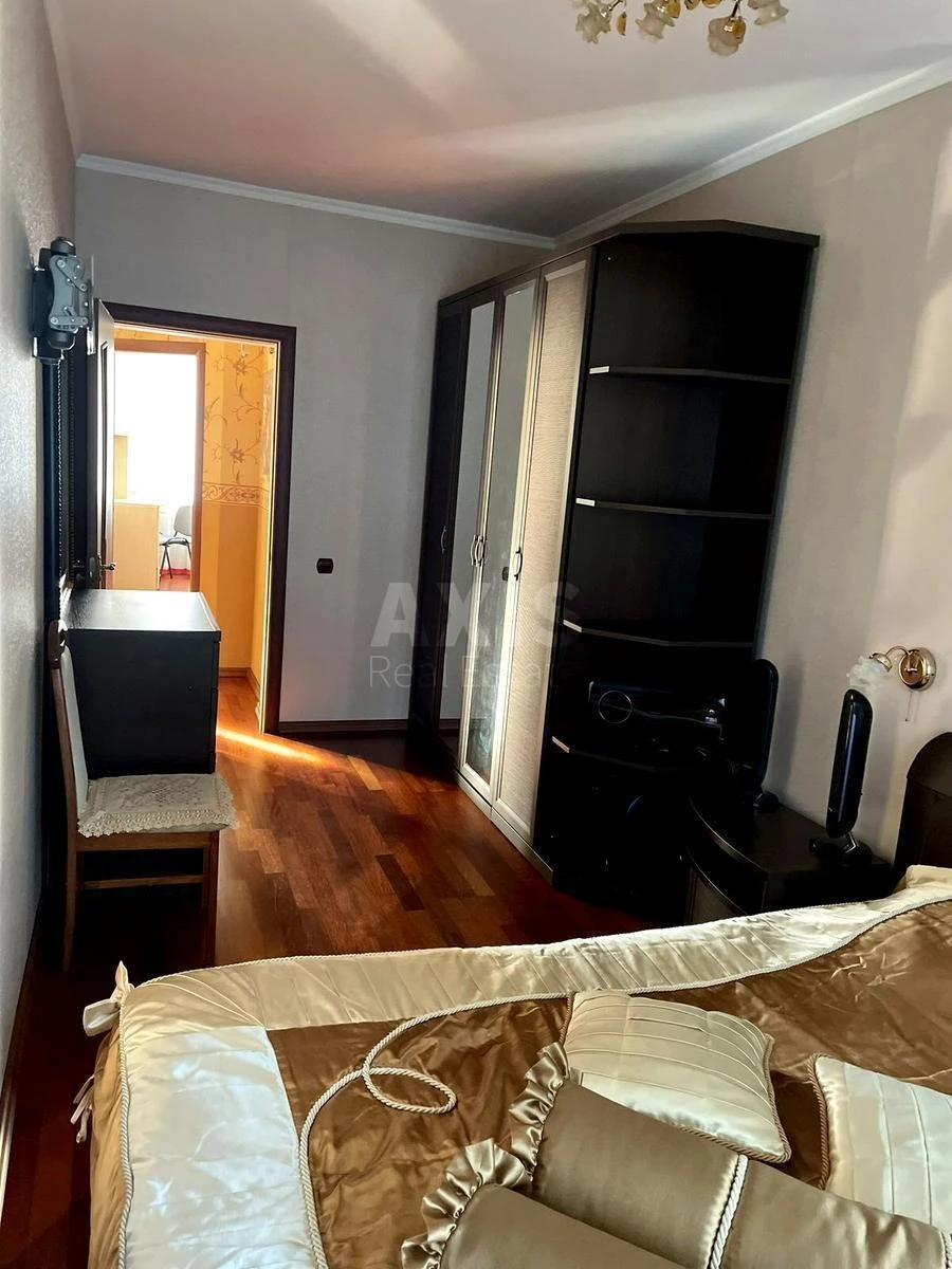 3k apartment vul. Jerevans'ka 13668175