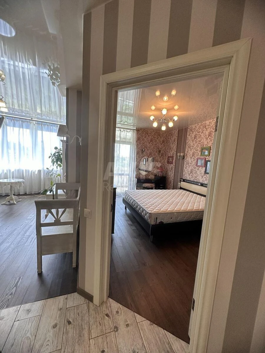 2к квартира ул. Вышгородская 45699677