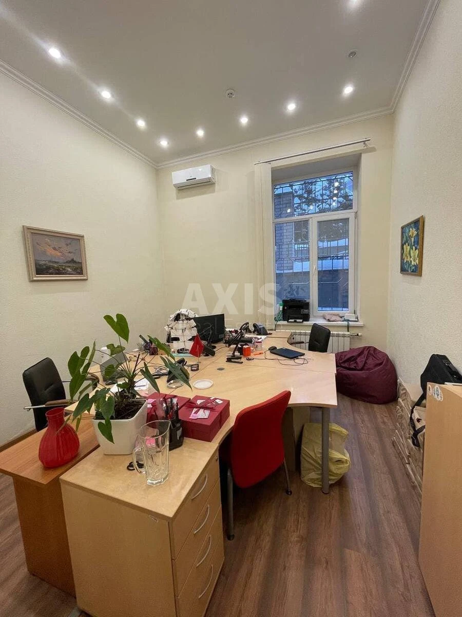 Office prov. Panfilovciv 1, 1500m2670032