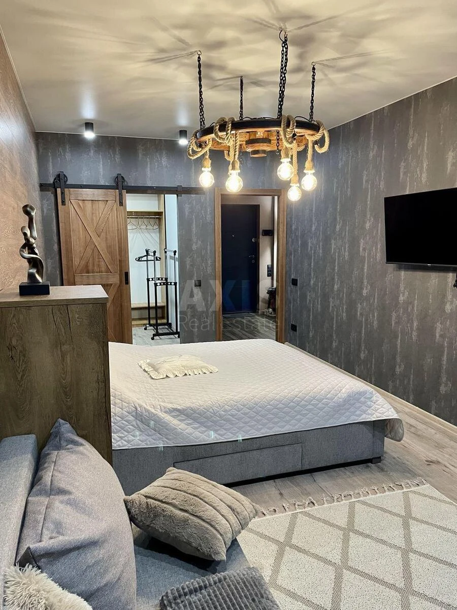 1k apartment pr-t Berestejskij 11672184