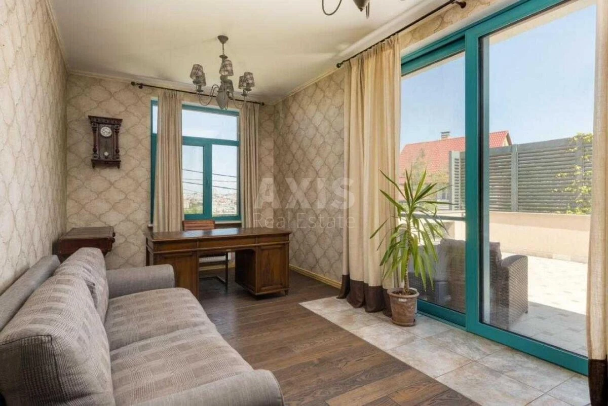 House vul. Lokomotyvna, 340m2, Kyiv city640223