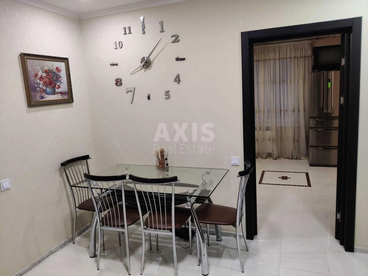 2k apartment vul. Yulia Zdanovska 34А672831