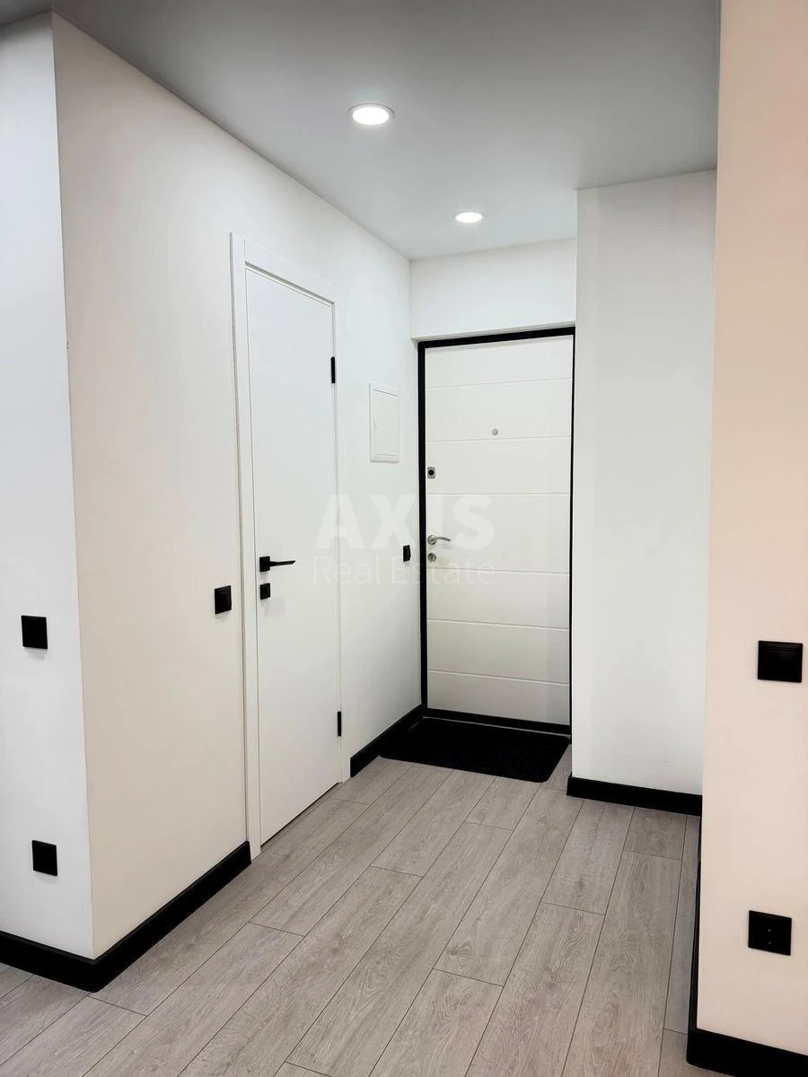 1k apartment pr-t Leonida Kadenyuka 9689423