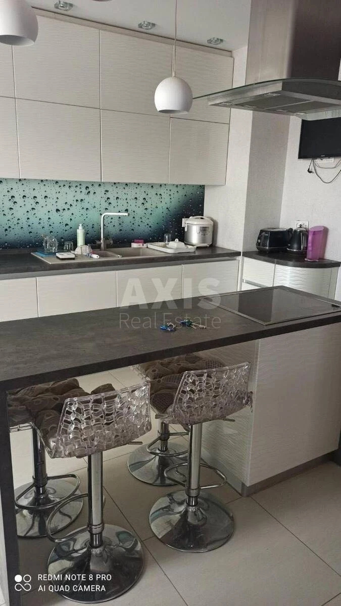 3k apartment vul. Lebedjeva-Kumacha 7В70960